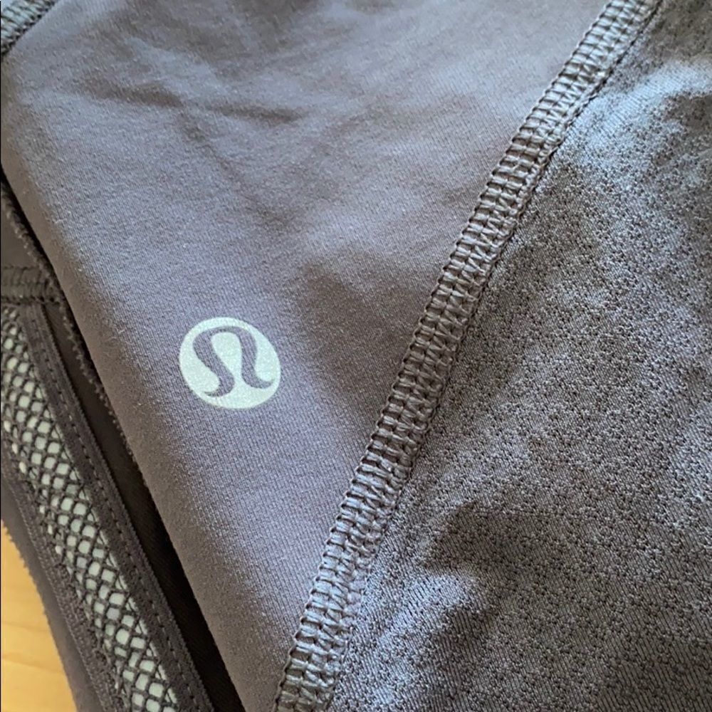 Lululemon Ruched Side Cropped Legging - Picture 8 of 8